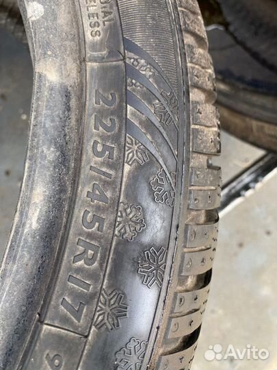 Dunlop SP Winter Sport 4D 225/45 R17