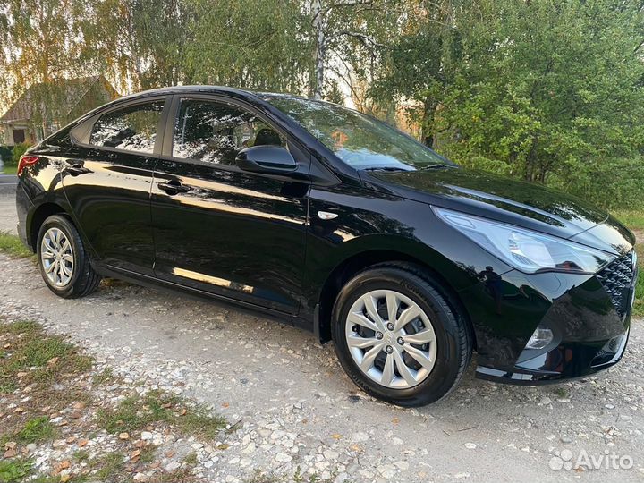 Hyundai Solaris 1.6 AT, 2021, 2 700 км