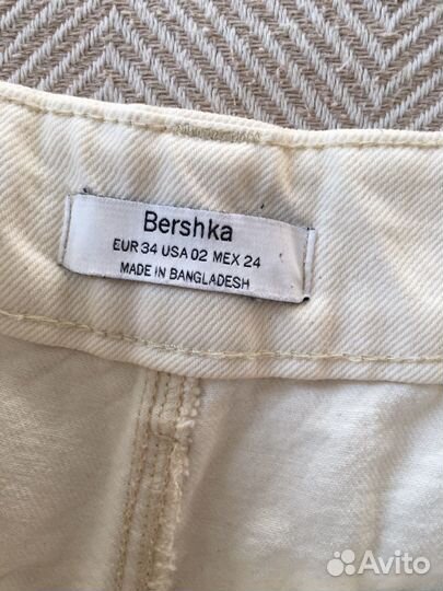 Джинсы bershka 34 (S)