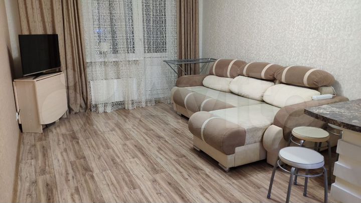 2-к. квартира, 49 м², 13/17 эт.