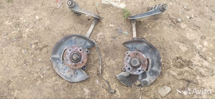 Поворотный кулак Мерседес w202 C240 1997г