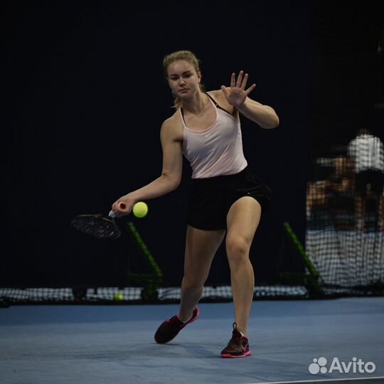 Тренер по большому теннису