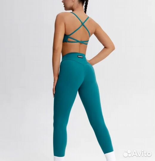 Спортивный топ