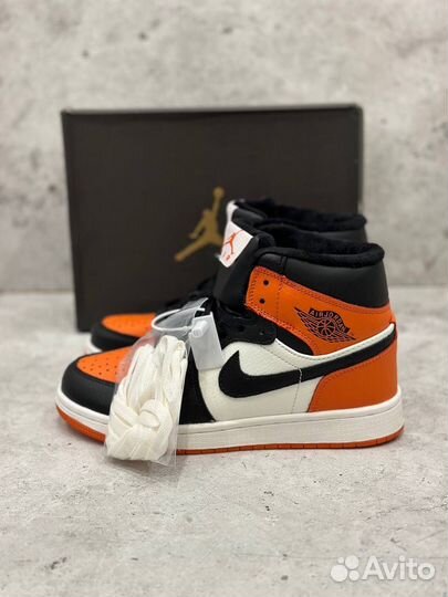 Кроссовки Nike air jordan 1