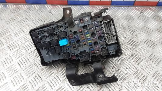 Блок предохранителей mazda 6 2 (BDN26M101)