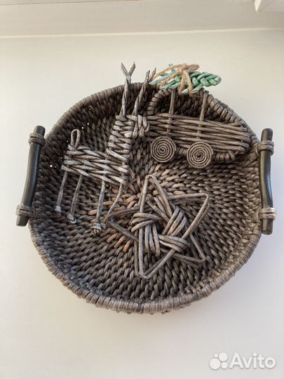 Плетеный поднос