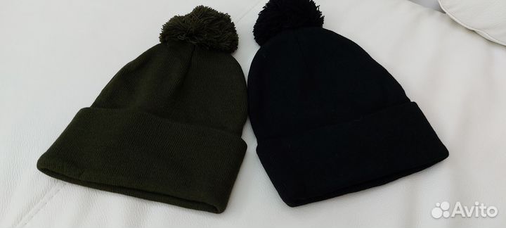 Шапка двойня с помпоном без лейбла
