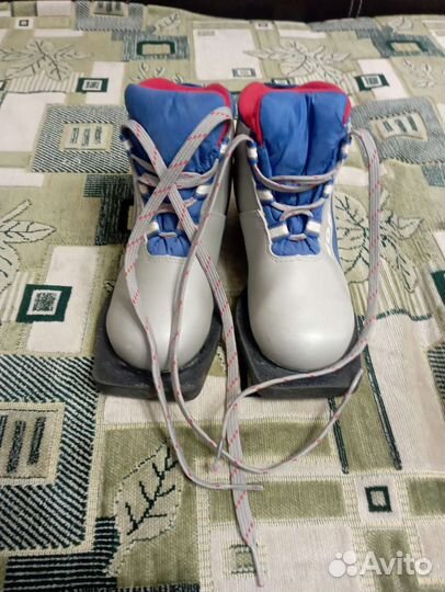 Лыжные ботинки, детские