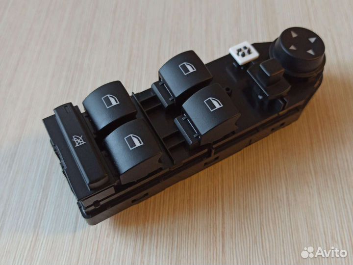 Блок кнопок стеклоподъемника бмв х3 е83