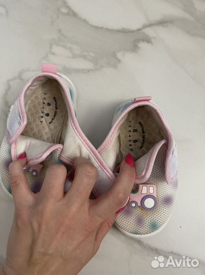 Кроссовки для девочки