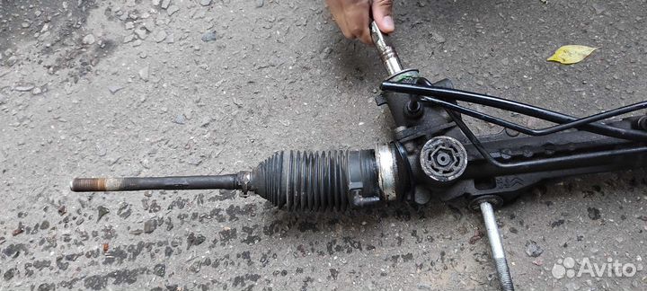 Рулевая рейка на Пежо партнер 2012г