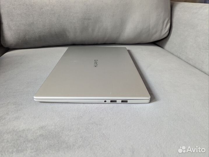 Huawei matebook d14