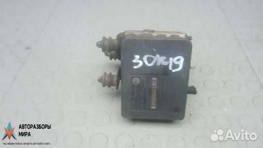 Блок ABS Volkswagen Jetta 5 2008 1K0614517AE