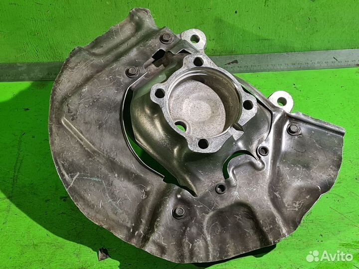 Кулак передний левый BMW 5-serie E60/E61