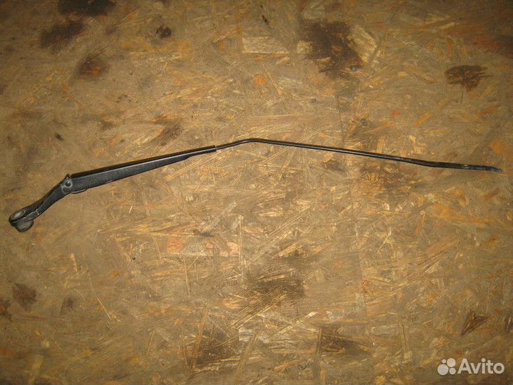 Поводок стеклоочистителя передний Renault Grand Sc