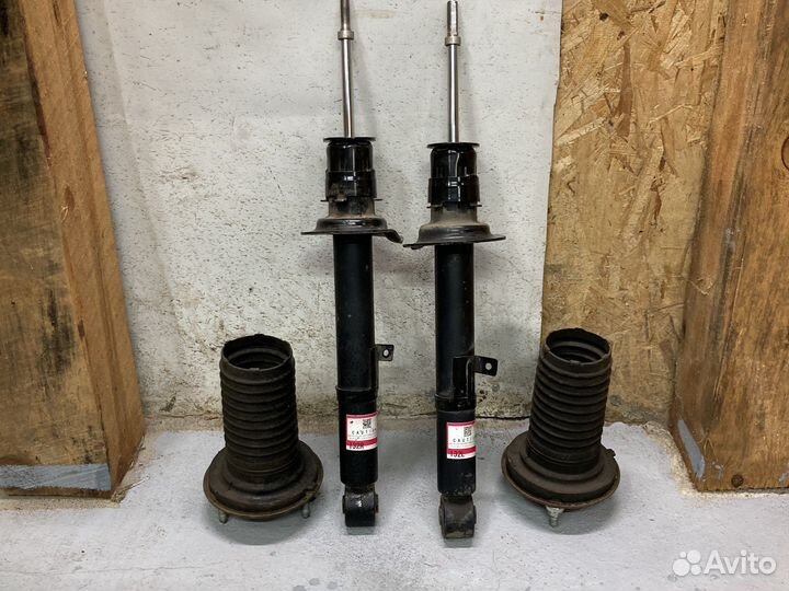 Lexus IS 250 IS250 05-12г передняя подвеска