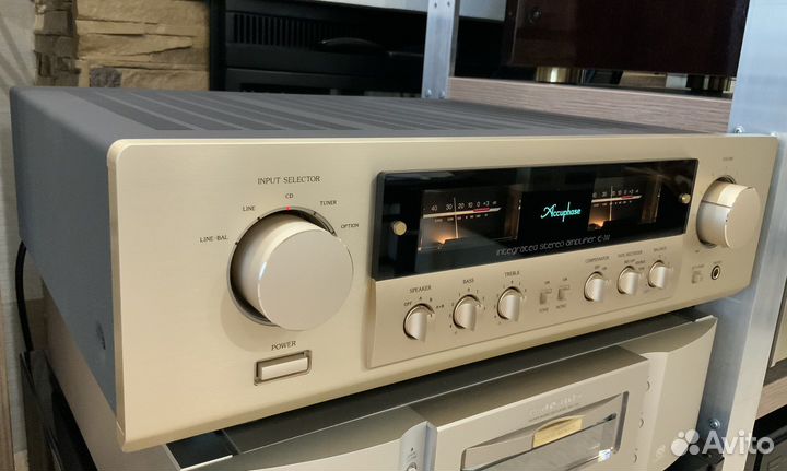 Accuphase E-212 интегральный усилитель