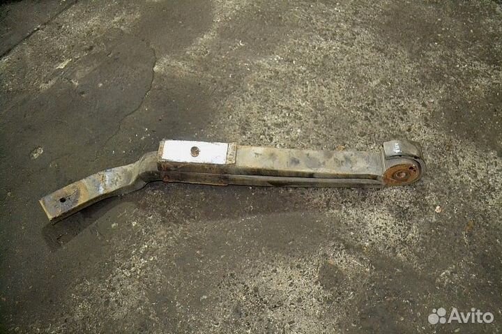 Полурессора ведущего моста, левая renault trucks M