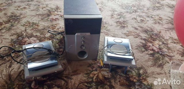 Сабвуфер для компьютера в отличном состоянии