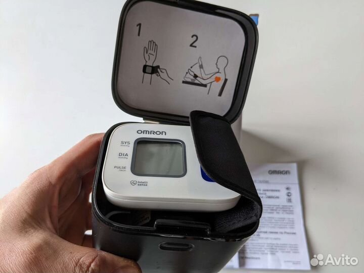 Tonometer Omron RS2 HEM-6121-RU