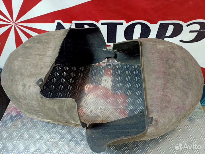 Подкрылок задний левый правый Mercedes Viano 639