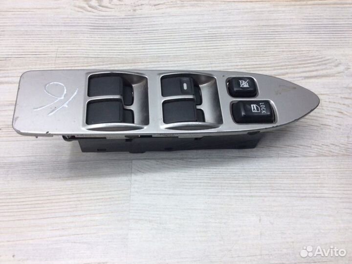 Блок управления стеклоподъемниками Mitsubishi