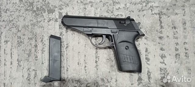 Игрушечный пистолет пневматический из пластика