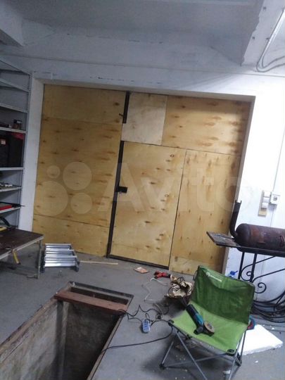 Гараж, > 30 м²