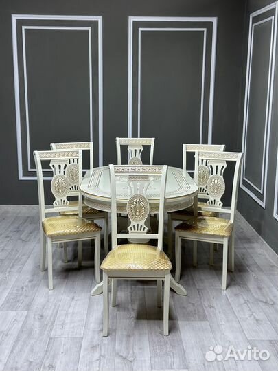 Стол Лапка Версаче