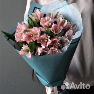 Букеты из живых цветов