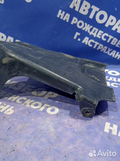 Пыльник двигателя Ваз Лада Гранта седан 11186 2015