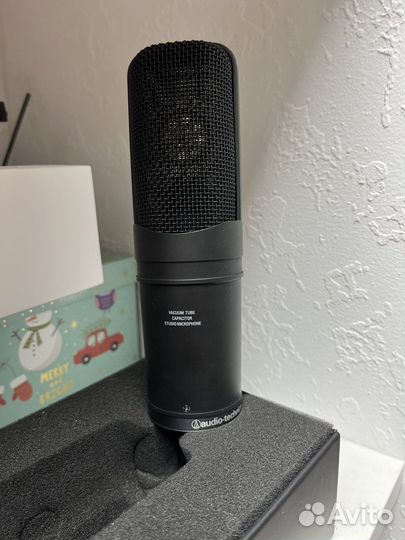 Студийный микрофон Audio-Technica AT4060