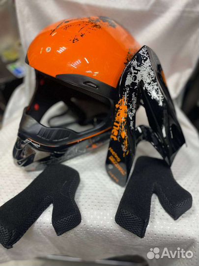 Новый мотоциклетный шлем, размер 60