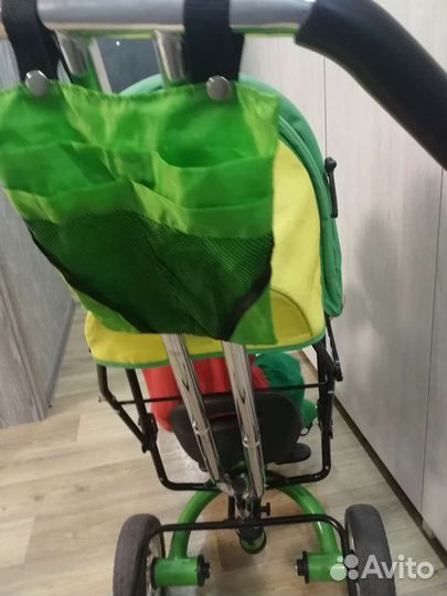 Детский велосипед с ручкой (музыкальный)