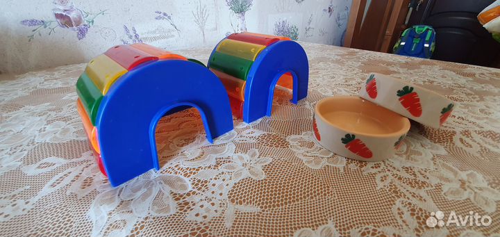 Домики и миски для хомяка б/y