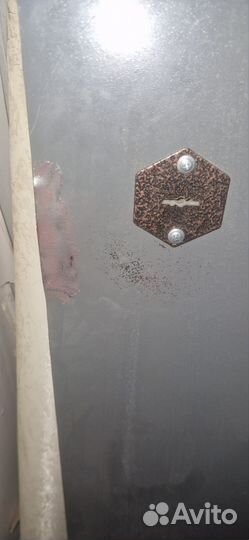 Дверь входная металлическая б/у