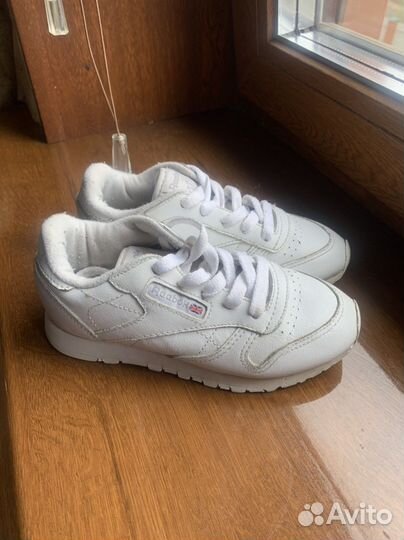 Кроссовки reebok 28