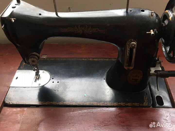 Швейная машинка ретро