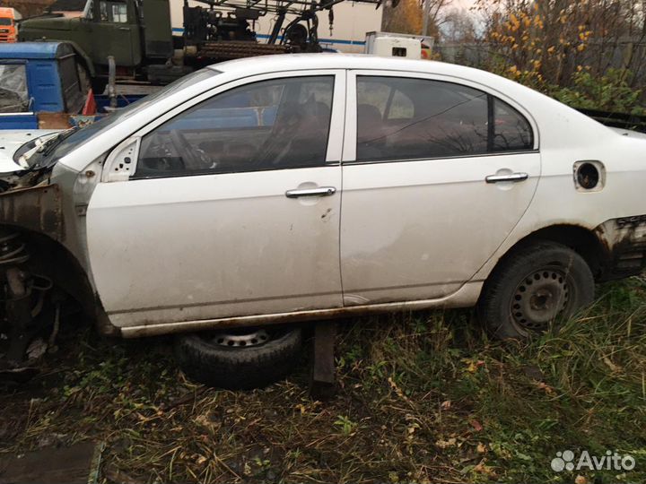 Кулак передний левый правый Lifan solano 620 2012