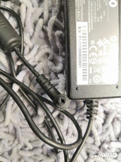 Блок питания для нетбука 19V 1.58A