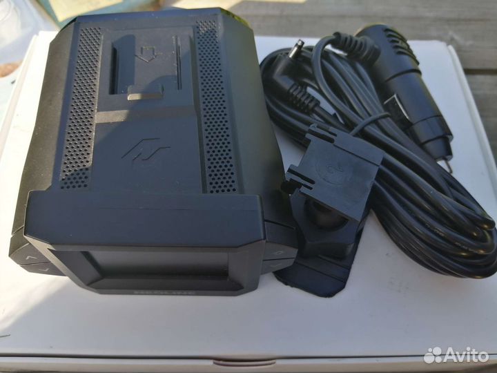 Видеорегистратор с радар-дет. Neoline x-cop 9300d