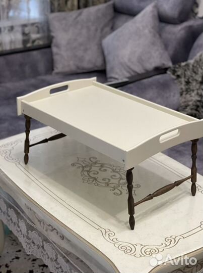 Поднос на ножках