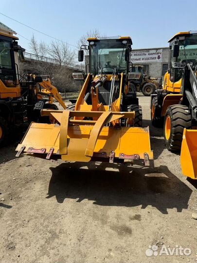 Фронтальный погрузчик BIZON 936, 2024