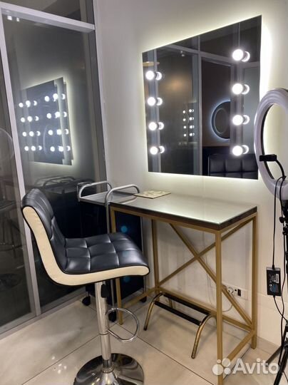 Рабочее место бровиста визажиста стилиста