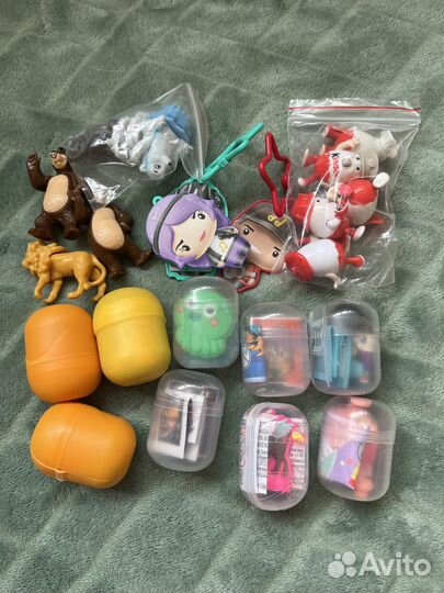 Разные игрушки из киндера