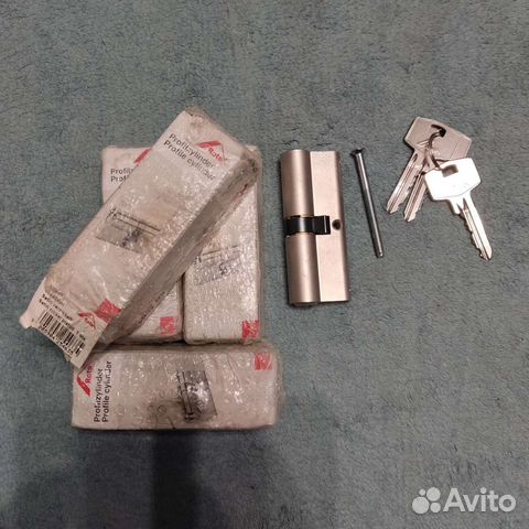 Личинка замка