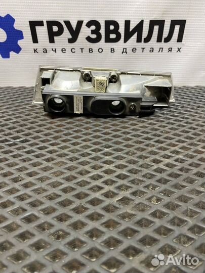 Фонарь салона (плафон) левый Volvo FH4 82694576