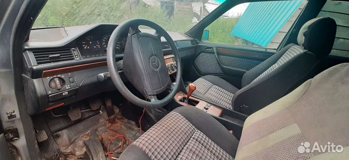 Mercedes-Benz E-класс 2.8 МТ, 1994, 300 260 км