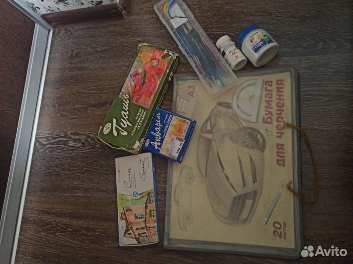 Краски акварельные сонет и акварель, кисти, белила