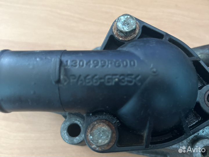 Корпус термостат на Ниссан Альмера Классик B10